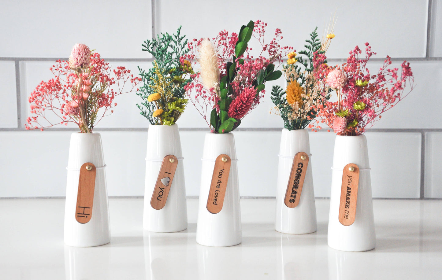 Mini Dried Floral Vases & Wood Gift Tag