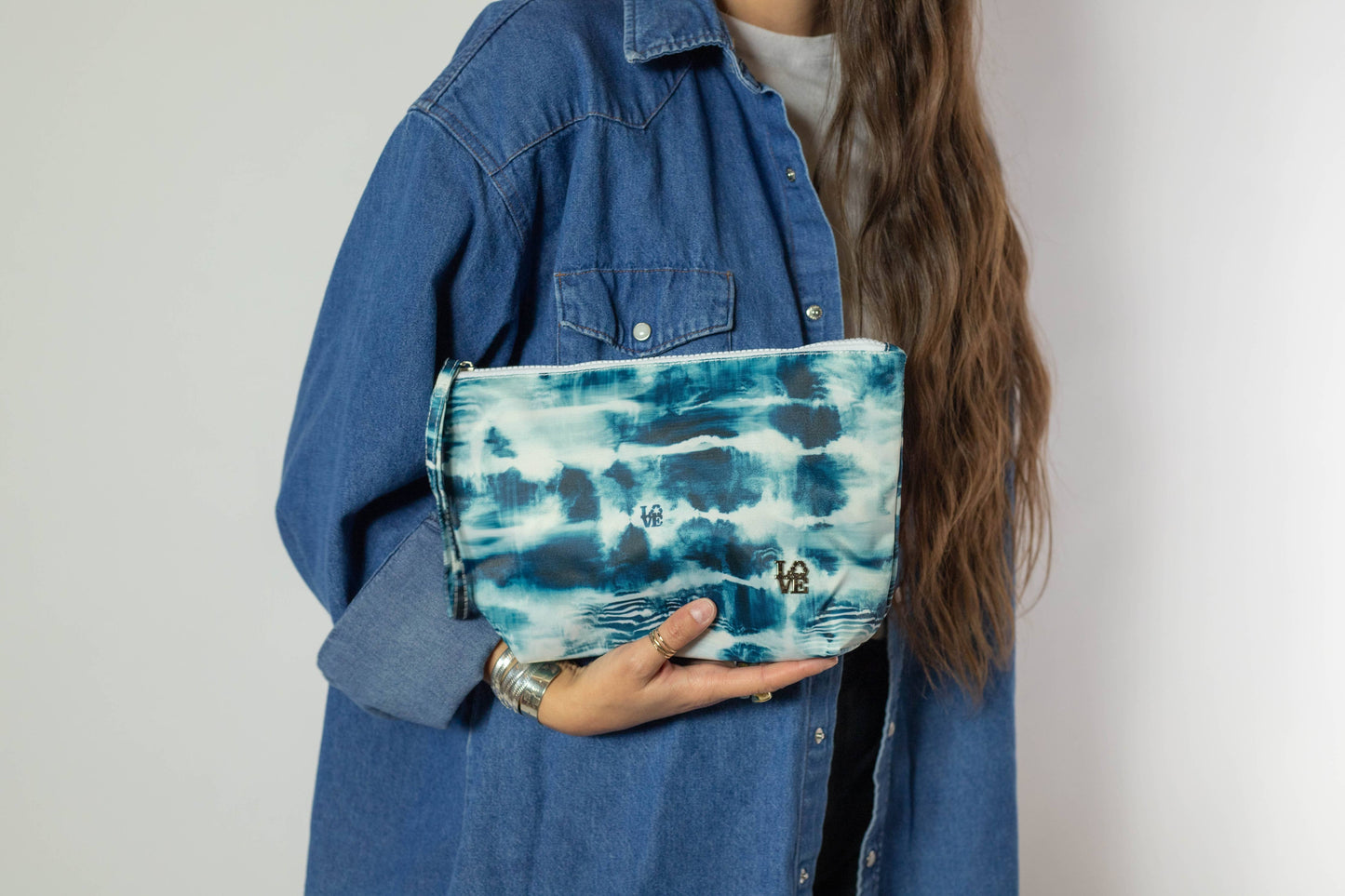 POOL PARTY Water Resistant Pouch - Ocean Tyde