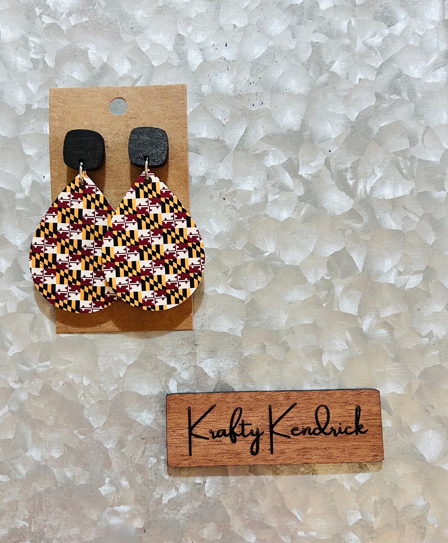 Maryland Flag pattern acrylic with black wooden stud