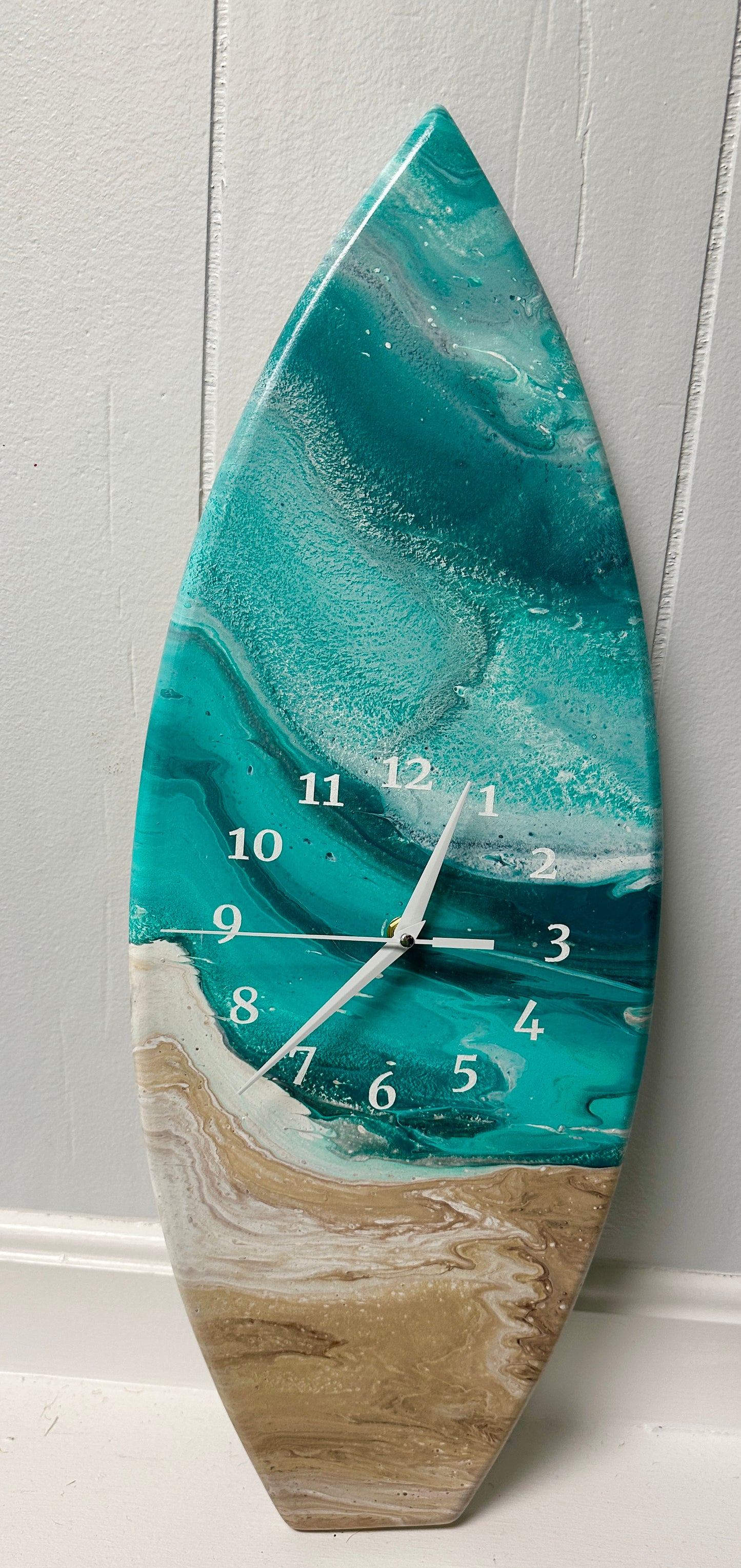 Surf board clock