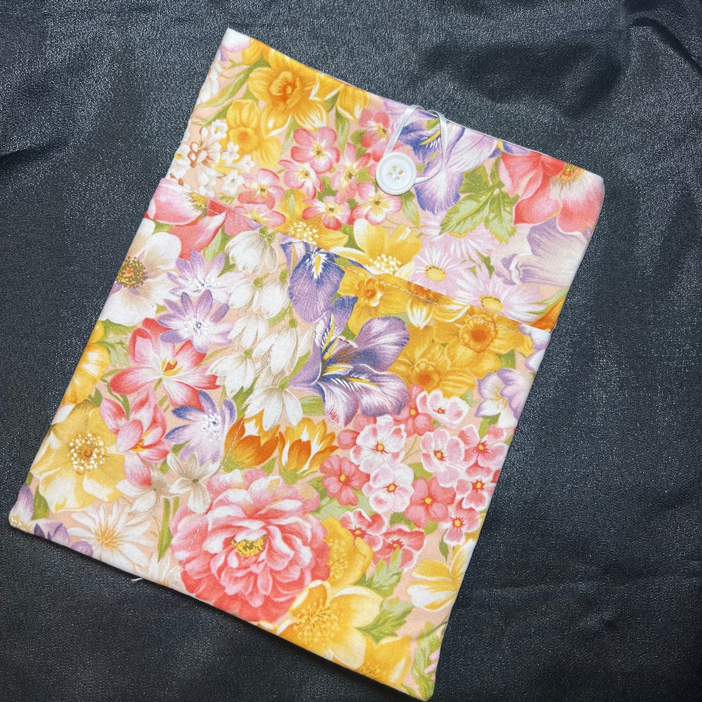 Blooming Garden Book Sleeve