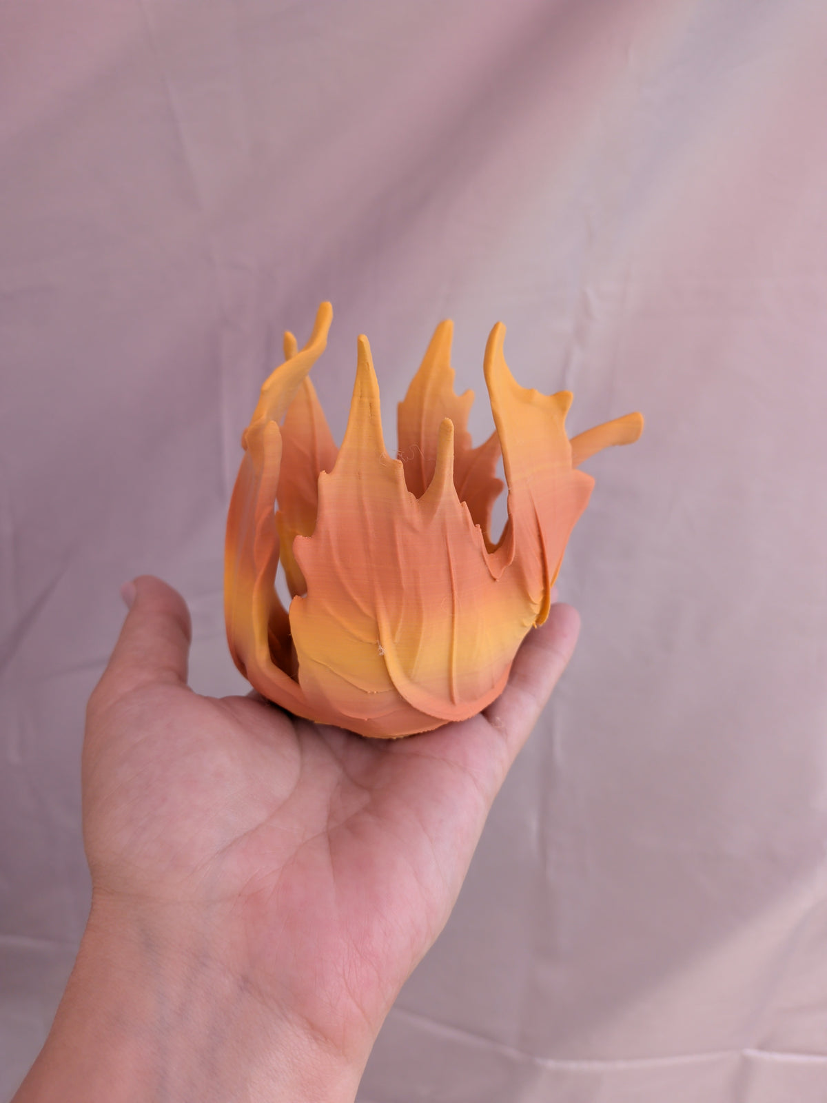 Leaf tea light holder