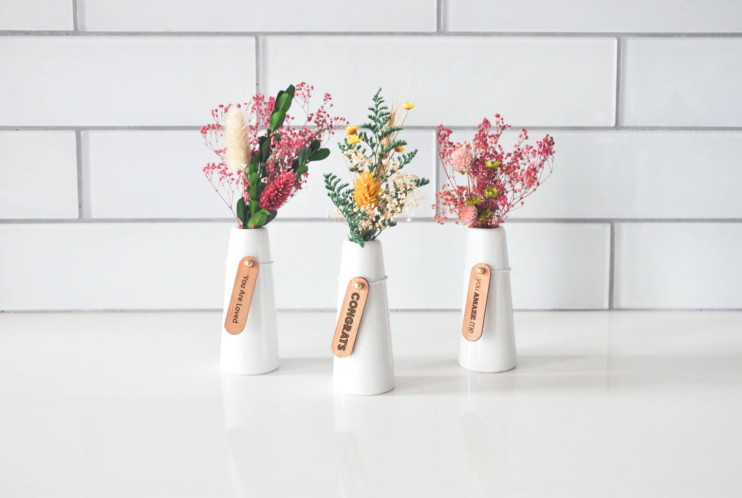 Mini Dried Floral Vases & Wood Gift Tag