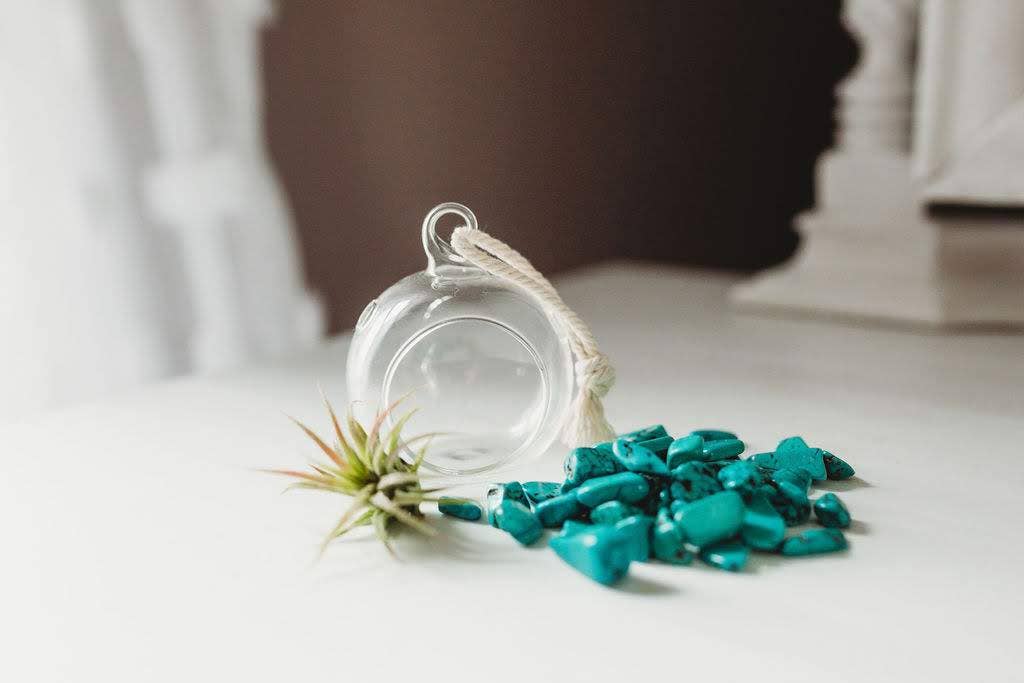 Mini Orb Air Plant Terrarium Kit - Semi-Precious Stone