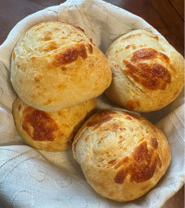 4-Cheese Sourdough Rolls (4 pack)