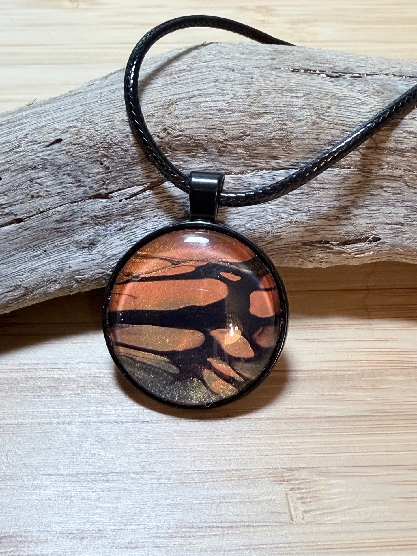 Circle Fluid Art Necklace