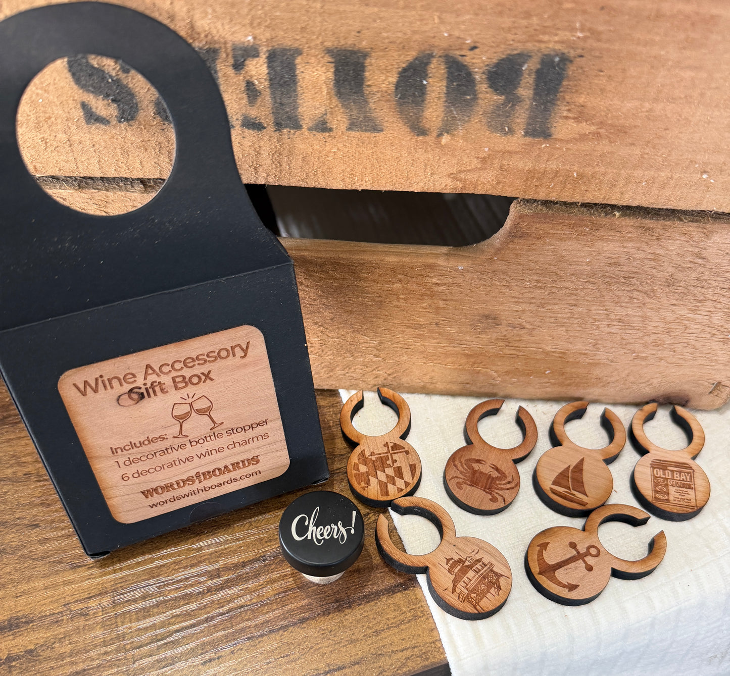 Wine Accessory Box with stopper and charms